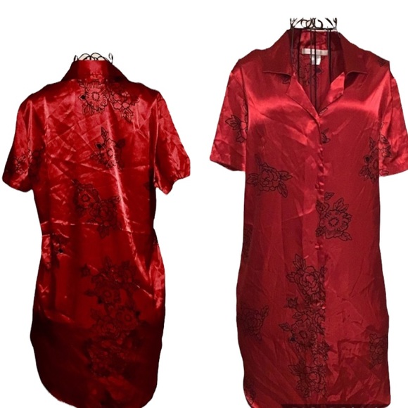 California Dynasty Other - Red & Black Floral Print Button Sleepshirt Silk feeling sexy comfortable Nightie